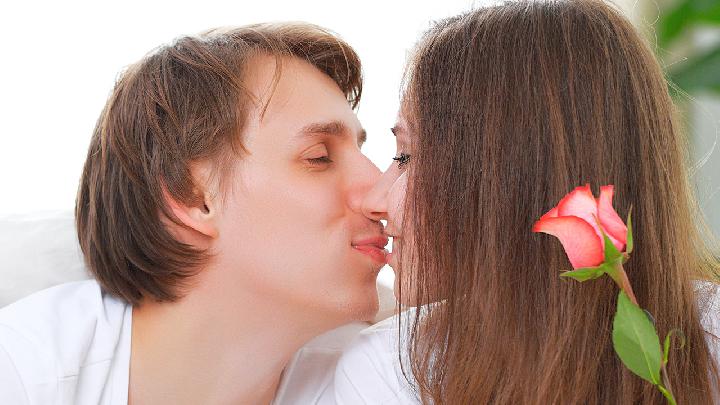 夫妻房事性爱技巧有哪些(夫妻房事性爱技巧有哪些)